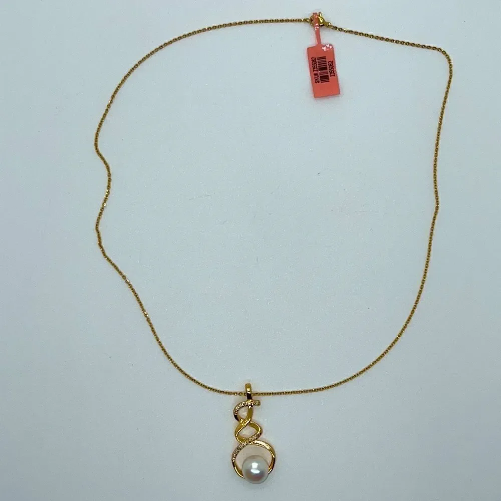 Beautiful Gold Necklace With Pearl Pendant